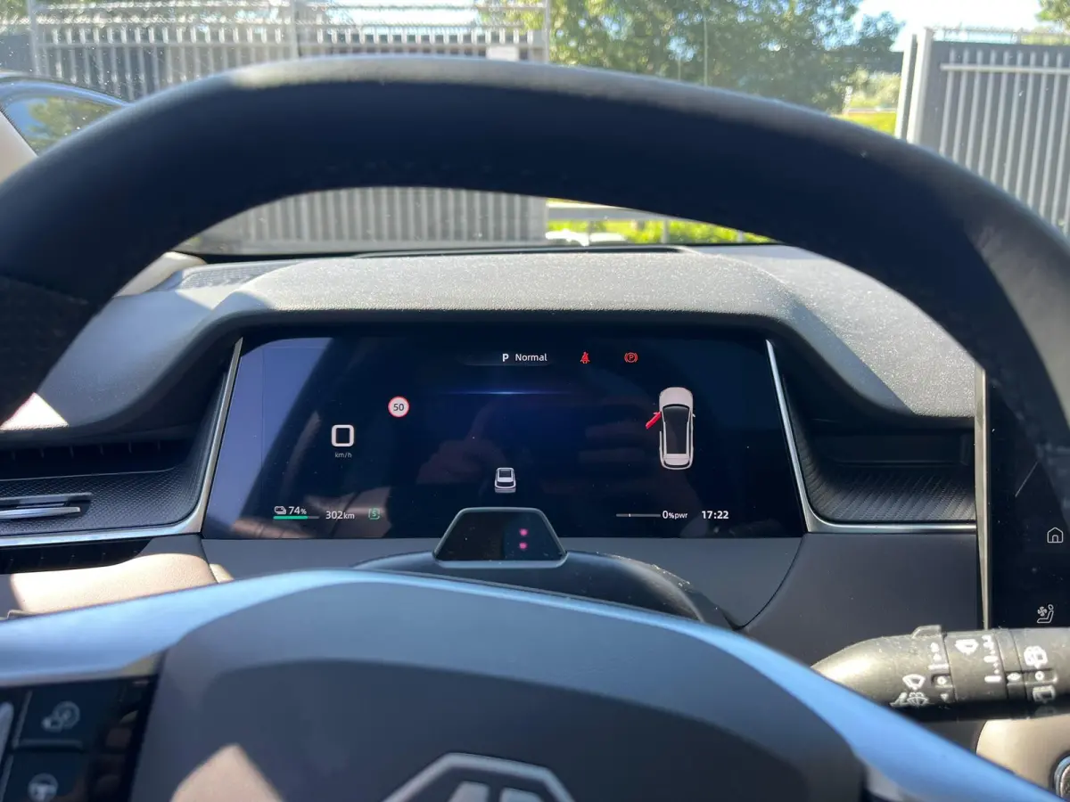 Luxury 4WD 77 kWh | 360 Camera | Led koplampen | CarPlay | Panoramadak | Stoel+ Stuurverwarming | Stoelventilatie |