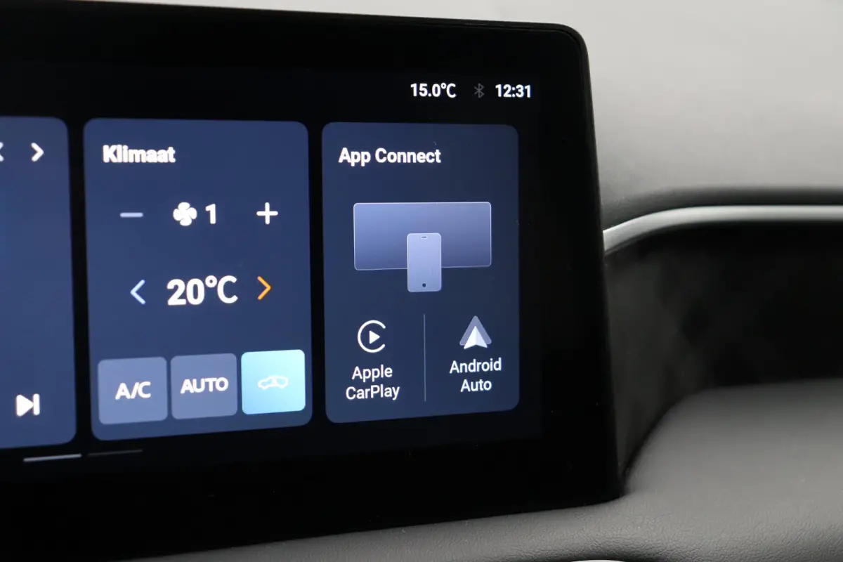 1.5 Luxury | Bi-Tone | Apple Carplay & Android Auto | Rondomzicht Camera | Stoel en Stuurwielverwarming |