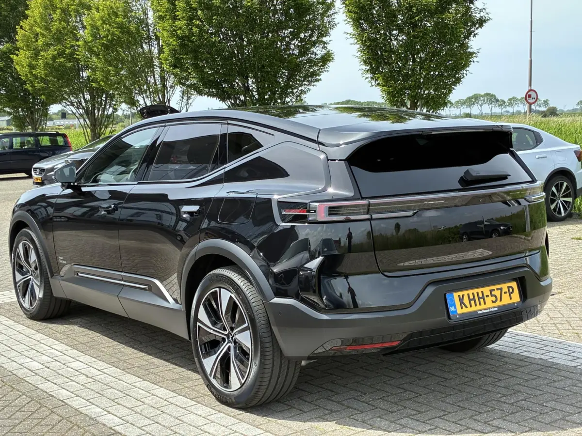 Long range Dual motor Pilot Plus 111 kWh Bowers&Wilkins|HUD|Luchtvering|