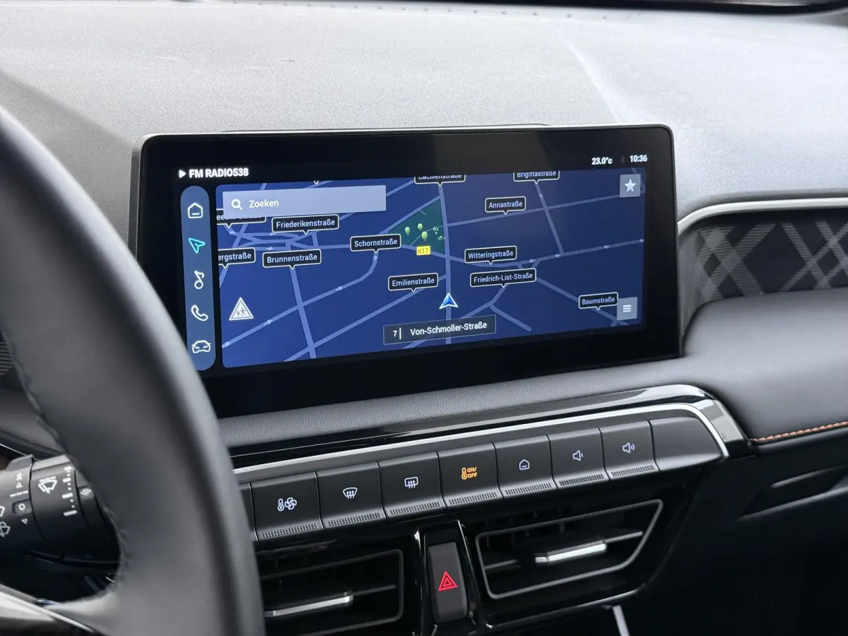1.5 Hybrid+ Luxury VAN:22.900,- VOOR:19.877,- UW HERFSTVOORDEEL:3.023,- ONDERHOUD GEHAD BIJ DEALER, DIRECT LEVERBAAR | 7 JAAR MG FABRIEKS GARANTIE TM 02-2032 | STOEL + STUURVERWARMING | 360 