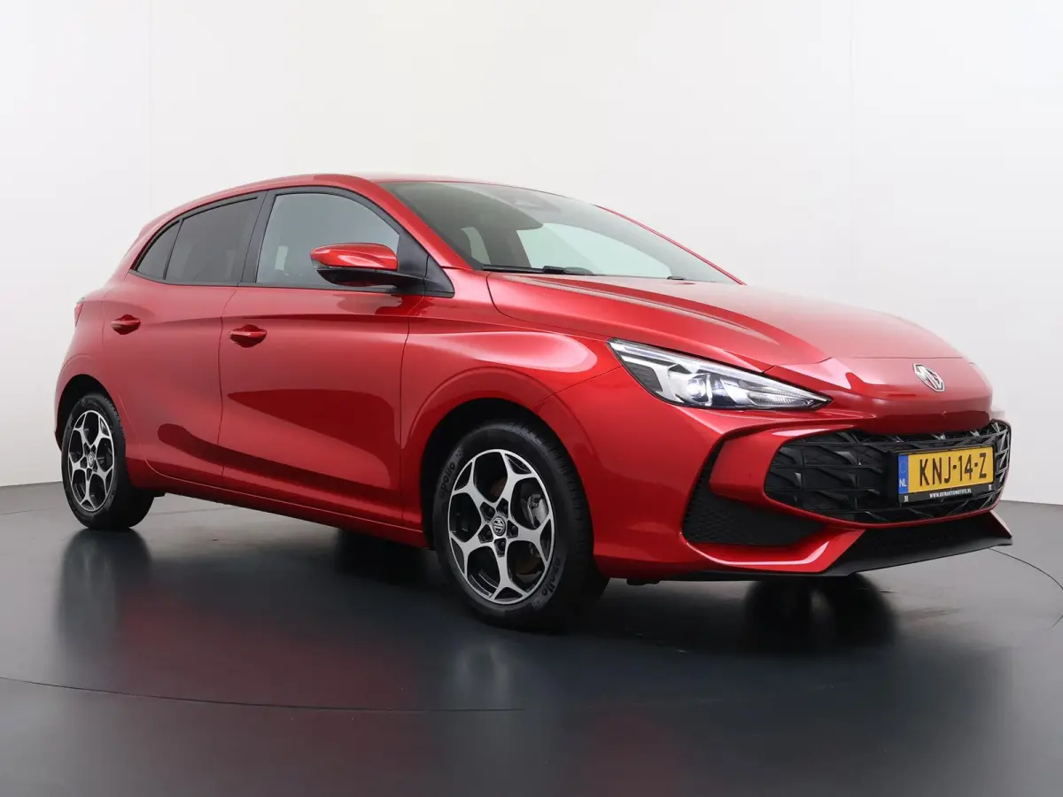 1.5 Hybrid+ Luxury VAN:22.900,- VOOR:19.877,- UW HERFSTVOORDEEL:3.023,- ONDERHOUD GEHAD BIJ DEALER, DIRECT LEVERBAAR | 7 JAAR MG FABRIEKS GARANTIE TM 02-2032 | STOEL + STUURVERWARMING | 360 
