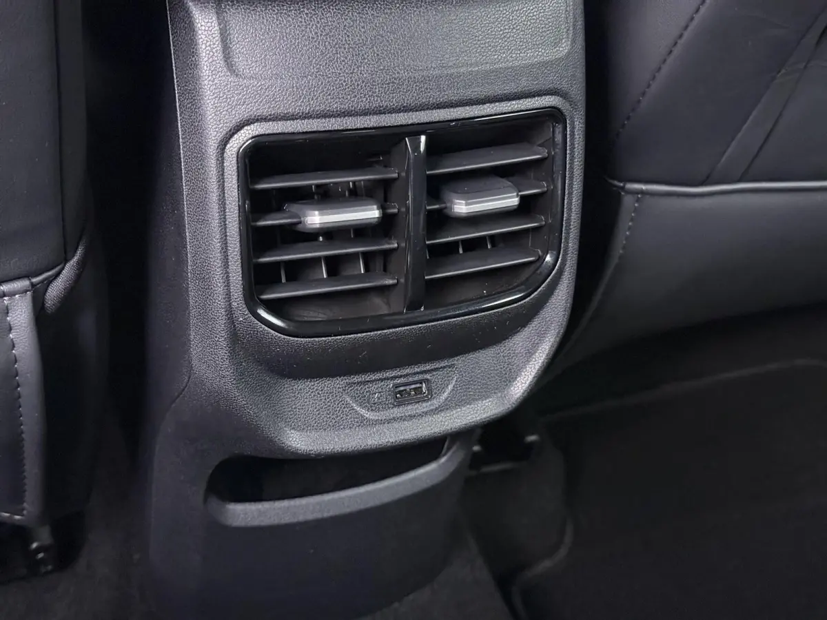 1.5 Hybrid+ Luxury VAN:22.900,- VOOR:19.877,- UW HERFSTVOORDEEL:3.023,- ONDERHOUD GEHAD BIJ DEALER, DIRECT LEVERBAAR | 7 JAAR MG FABRIEKS GARANTIE TM 02-2032 | STOEL + STUURVERWARMING | 360 