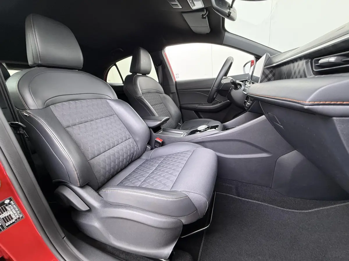 1.5 Hybrid+ Luxury VAN:22.900,- VOOR:19.877,- UW HERFSTVOORDEEL:3.023,- ONDERHOUD GEHAD BIJ DEALER, DIRECT LEVERBAAR | 7 JAAR MG FABRIEKS GARANTIE TM 02-2032 | STOEL + STUURVERWARMING | 360 