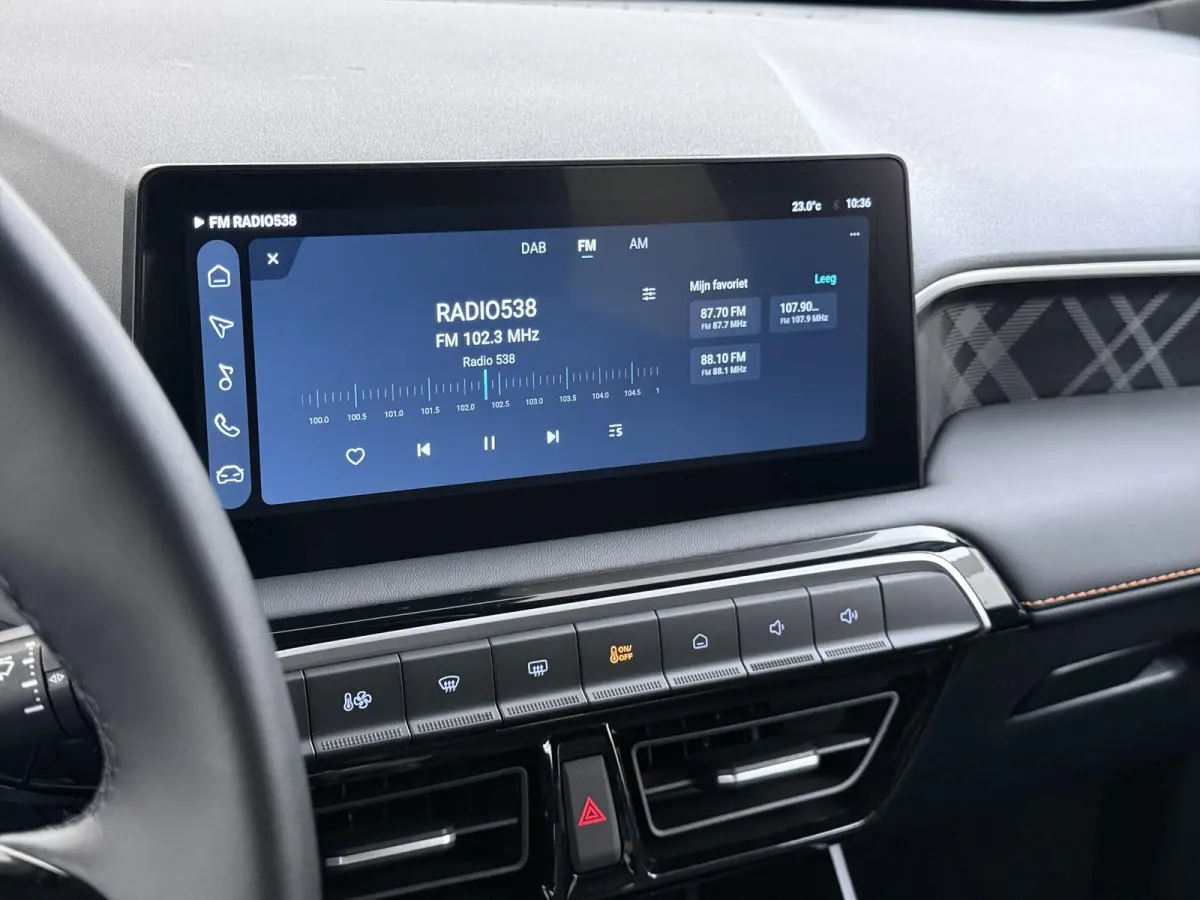 1.5 Hybrid+ Luxury VAN:22.900,- VOOR:19.877,- UW HERFSTVOORDEEL:3.023,- ONDERHOUD GEHAD BIJ DEALER, DIRECT LEVERBAAR | 7 JAAR MG FABRIEKS GARANTIE TM 02-2032 | STOEL + STUURVERWARMING | 360 