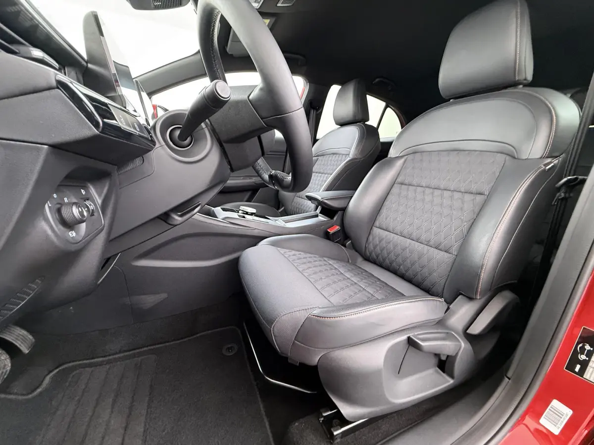 1.5 Hybrid+ Luxury VAN:22.900,- VOOR:19.877,- UW HERFSTVOORDEEL:3.023,- ONDERHOUD GEHAD BIJ DEALER, DIRECT LEVERBAAR | 7 JAAR MG FABRIEKS GARANTIE TM 02-2032 | STOEL + STUURVERWARMING | 360 