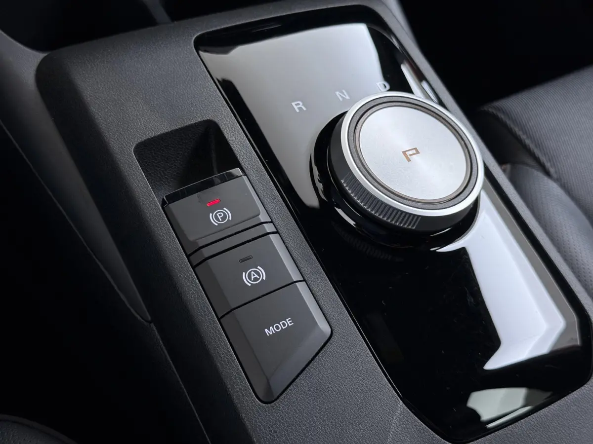1.5 Hybrid+ Luxury VAN:22.900,- VOOR:19.877,- UW HERFSTVOORDEEL:3.023,- ONDERHOUD GEHAD BIJ DEALER, DIRECT LEVERBAAR | 7 JAAR MG FABRIEKS GARANTIE TM 02-2032 | STOEL + STUURVERWARMING | 360 