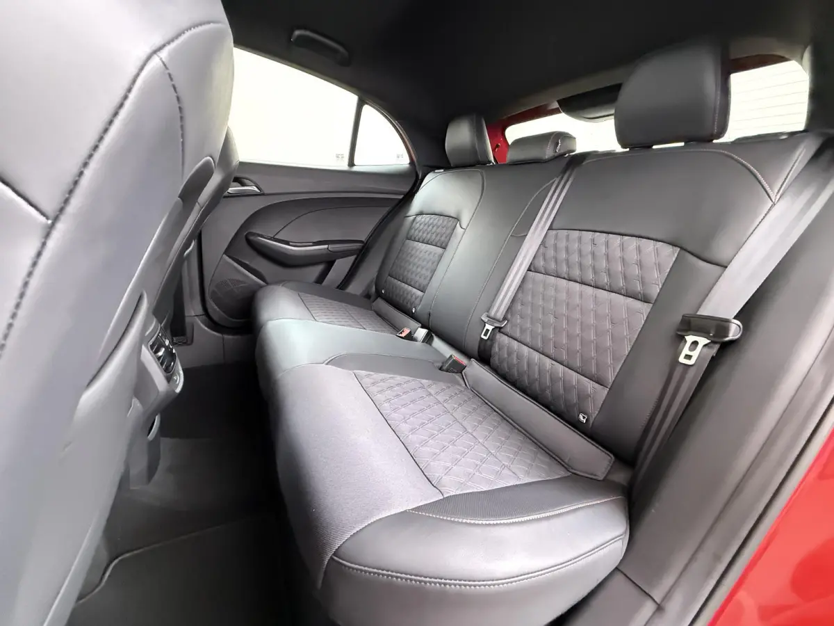 1.5 Hybrid+ Luxury VAN:22.900,- VOOR:19.877,- UW HERFSTVOORDEEL:3.023,- ONDERHOUD GEHAD BIJ DEALER, DIRECT LEVERBAAR | 7 JAAR MG FABRIEKS GARANTIE TM 02-2032 | STOEL + STUURVERWARMING | 360 
