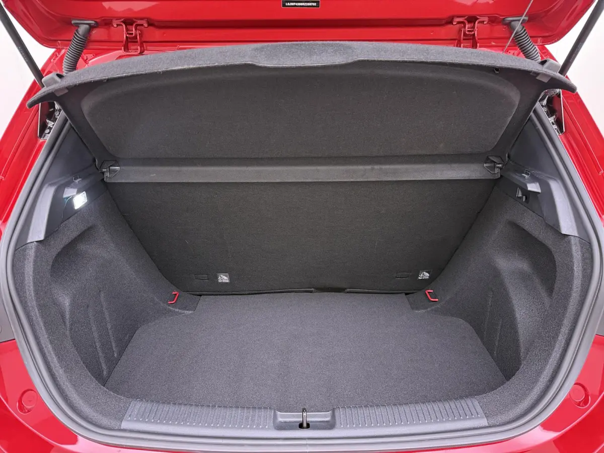 1.5 Hybrid+ Luxury VAN:22.900,- VOOR:19.877,- UW HERFSTVOORDEEL:3.023,- ONDERHOUD GEHAD BIJ DEALER, DIRECT LEVERBAAR | 7 JAAR MG FABRIEKS GARANTIE TM 02-2032 | STOEL + STUURVERWARMING | 360 