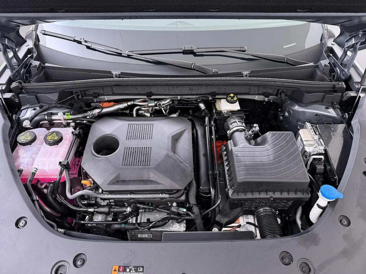 1.5 TGDI Luxury VAN: 39.900,- VOOR: 33.330,- UW HERFSTVOORDEEL: 6.570,- PLUG-IN HYBRIDE | 272PK NIEUWE AUTO | >1.000 KM TOTAAL BEREIK | 1E REGISTRATIE 03-2026 | 360° CAMERA | ELEKTRISCHE AC