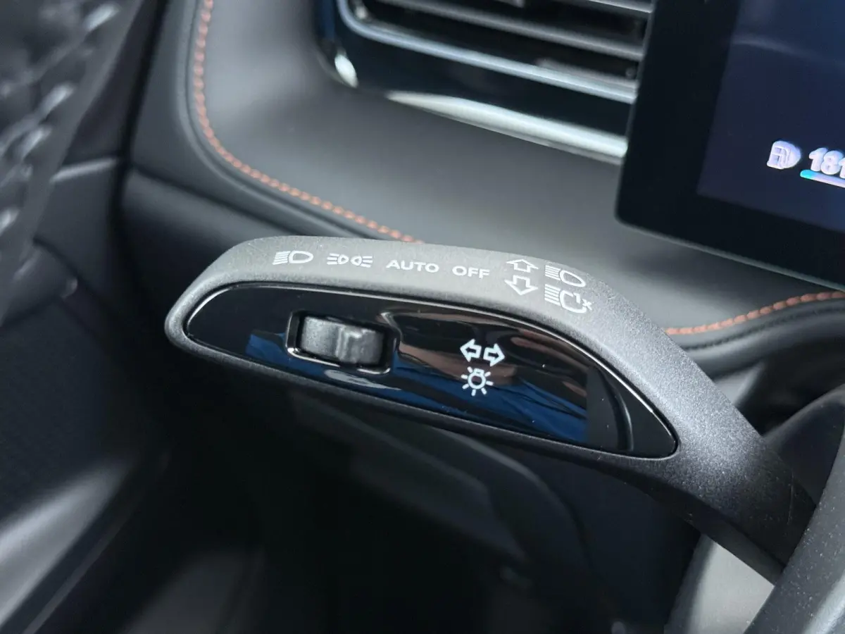1.5 TGDI Luxury VAN: 39.900,- VOOR: 33.330,- UW HERFSTVOORDEEL: 6.570,- PLUG-IN HYBRIDE | 272PK NIEUWE AUTO | >1.000 KM TOTAAL BEREIK | 1E REGISTRATIE 03-2026 | 360° CAMERA | ELEKTRISCHE AC
