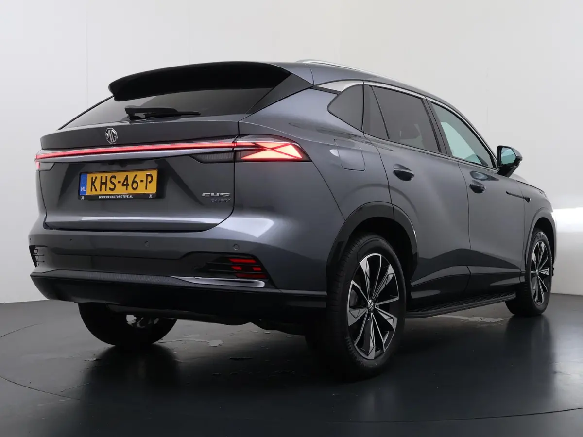 1.5 TGDI Luxury VAN: 39.900,- VOOR: 33.330,- UW HERFSTVOORDEEL: 6.570,- PLUG-IN HYBRIDE | 272PK NIEUWE AUTO | >1.000 KM TOTAAL BEREIK | 1E REGISTRATIE 03-2026 | 360° CAMERA | ELEKTRISCHE AC