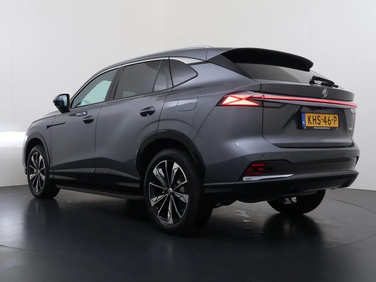 1.5 TGDI Luxury VAN: 39.900,- VOOR: 33.330,- UW HERFSTVOORDEEL: 6.570,- PLUG-IN HYBRIDE | 272PK NIEUWE AUTO | >1.000 KM TOTAAL BEREIK | 1E REGISTRATIE 03-2026 | 360° CAMERA | ELEKTRISCHE AC