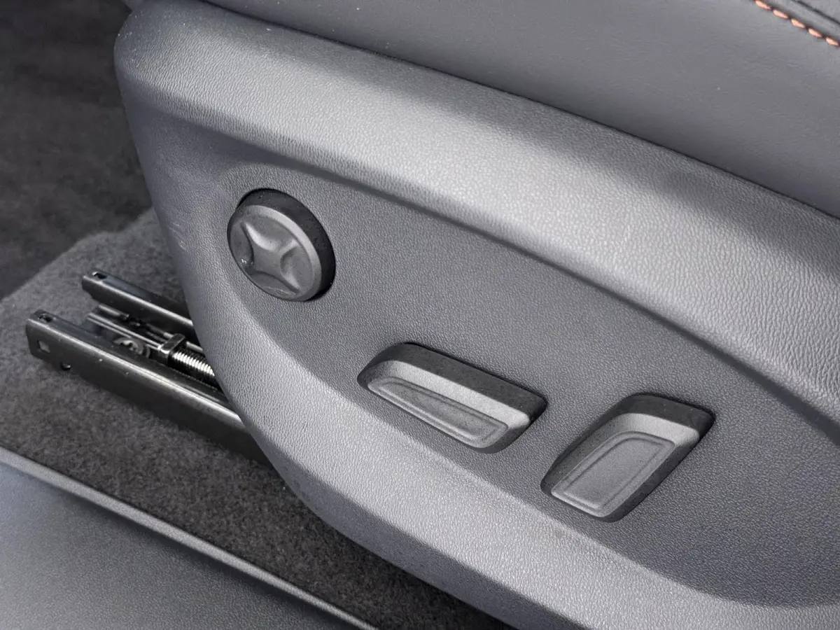 1.5 TGDI Luxury VAN: 39.900,- VOOR: 33.330,- UW HERFSTVOORDEEL: 6.570,- PLUG-IN HYBRIDE | 272PK NIEUWE AUTO | >1.000 KM TOTAAL BEREIK | 1E REGISTRATIE 03-2026 | 360° CAMERA | ELEKTRISCHE AC