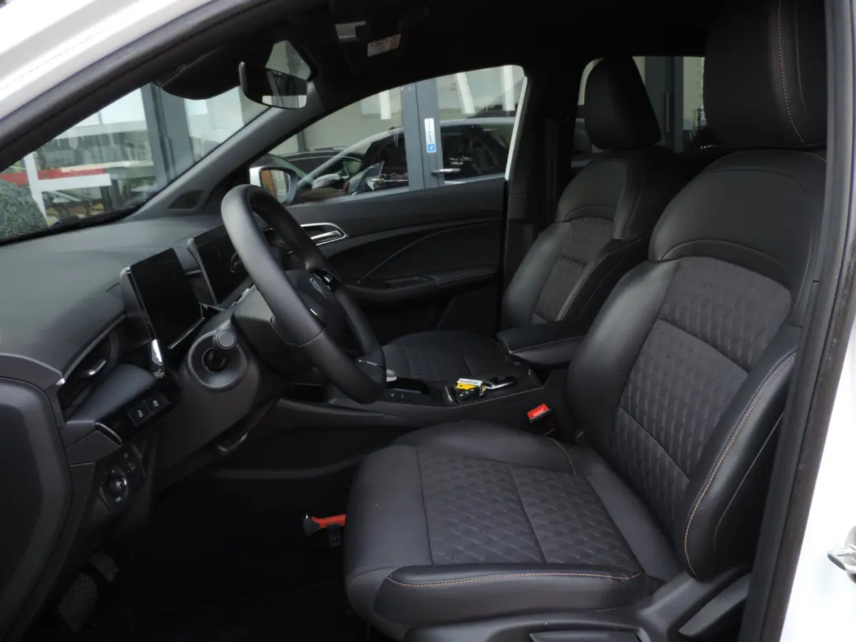 1.5 Hybrid+ Luxury AUTOMAAT 25.000km | NLauto | 1e Eig | ECC | 360Cam | Halfleer | LED kopl | Priv.glas | CarPlay