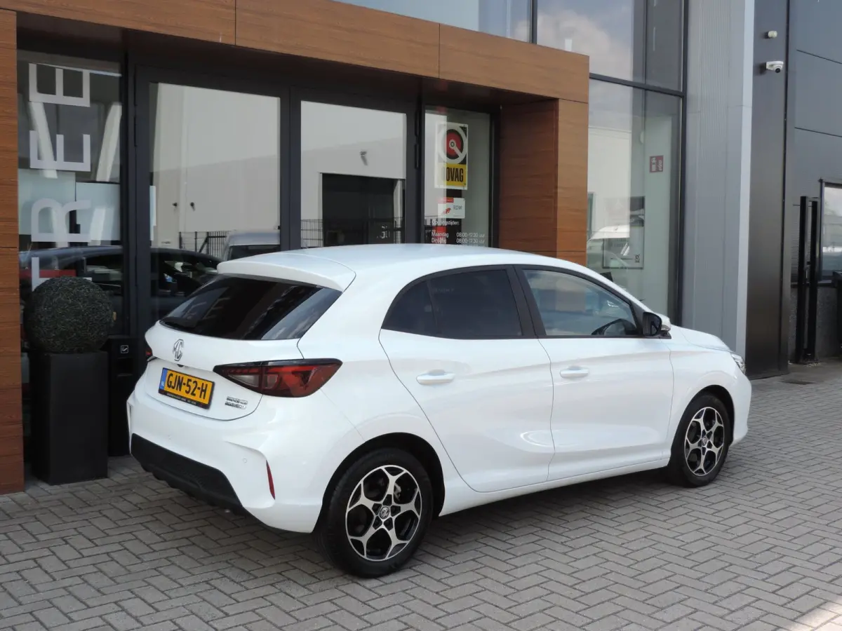 1.5 Hybrid+ Luxury AUTOMAAT 25.000km | NLauto | 1e Eig | ECC | 360Cam | Halfleer | LED kopl | Priv.glas | CarPlay
