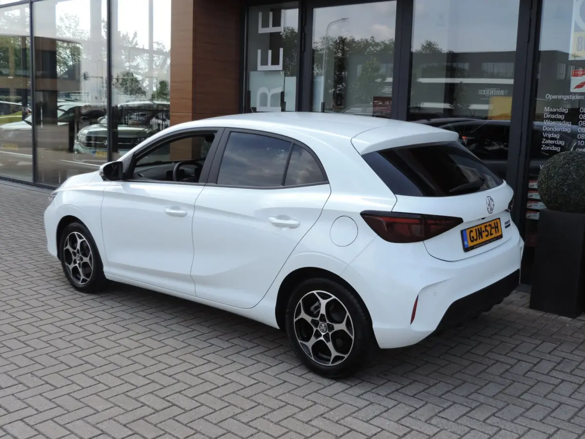 1.5 Hybrid+ Luxury AUTOMAAT 25.000km | NLauto | 1e Eig | ECC | 360Cam | Halfleer | LED kopl | Priv.glas | CarPlay