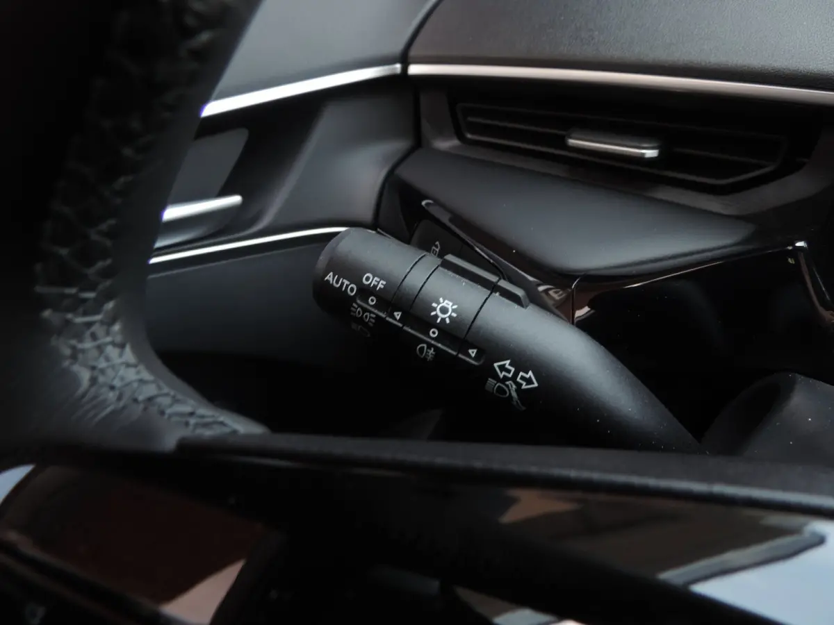 1.5 Hybrid+ Luxury AUTOMAAT 25.000km | NLauto | 1e Eig | ECC | 360Cam | Halfleer | LED kopl | Priv.glas | CarPlay