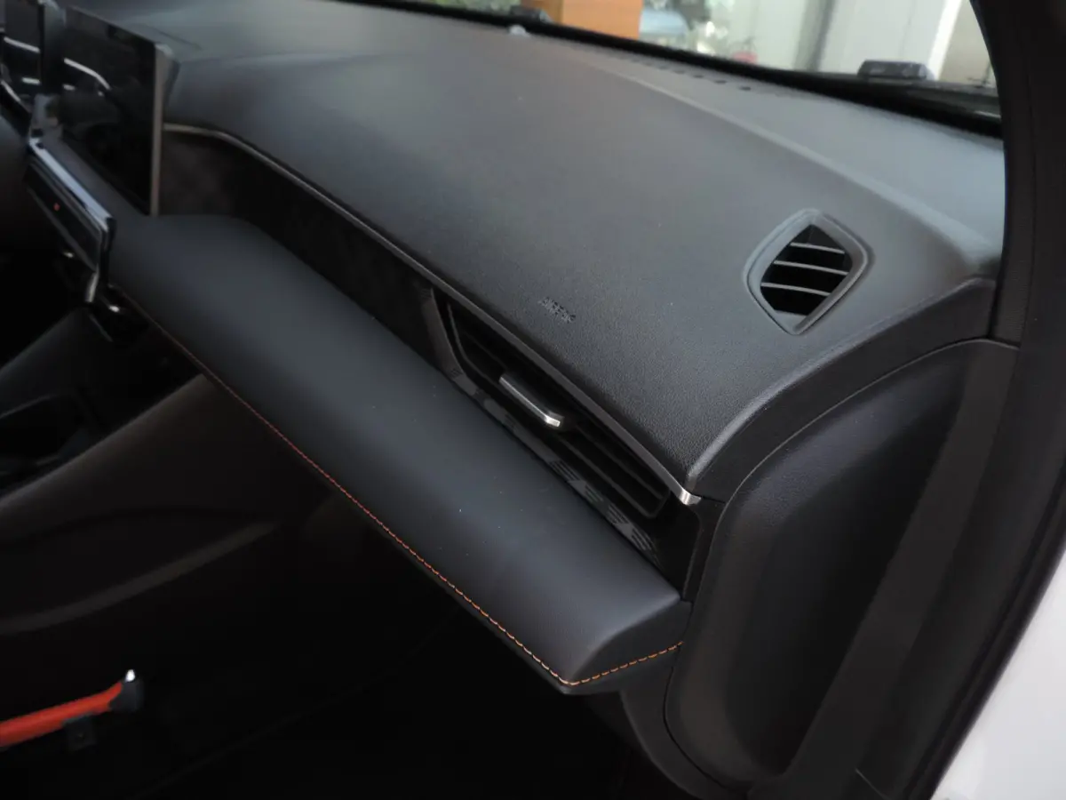 1.5 Hybrid+ Luxury AUTOMAAT 25.000km | NLauto | 1e Eig | ECC | 360Cam | Halfleer | LED kopl | Priv.glas | CarPlay