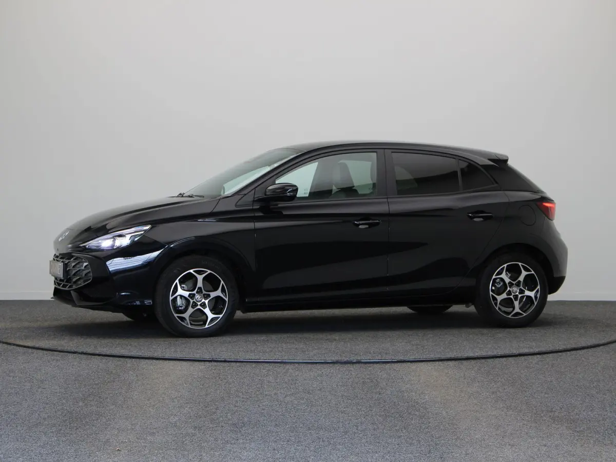 1.5 Luxury | Apple Carplay & Android Auto | Rondomzicht Camera | Stoel en Stuurwielverwarming |