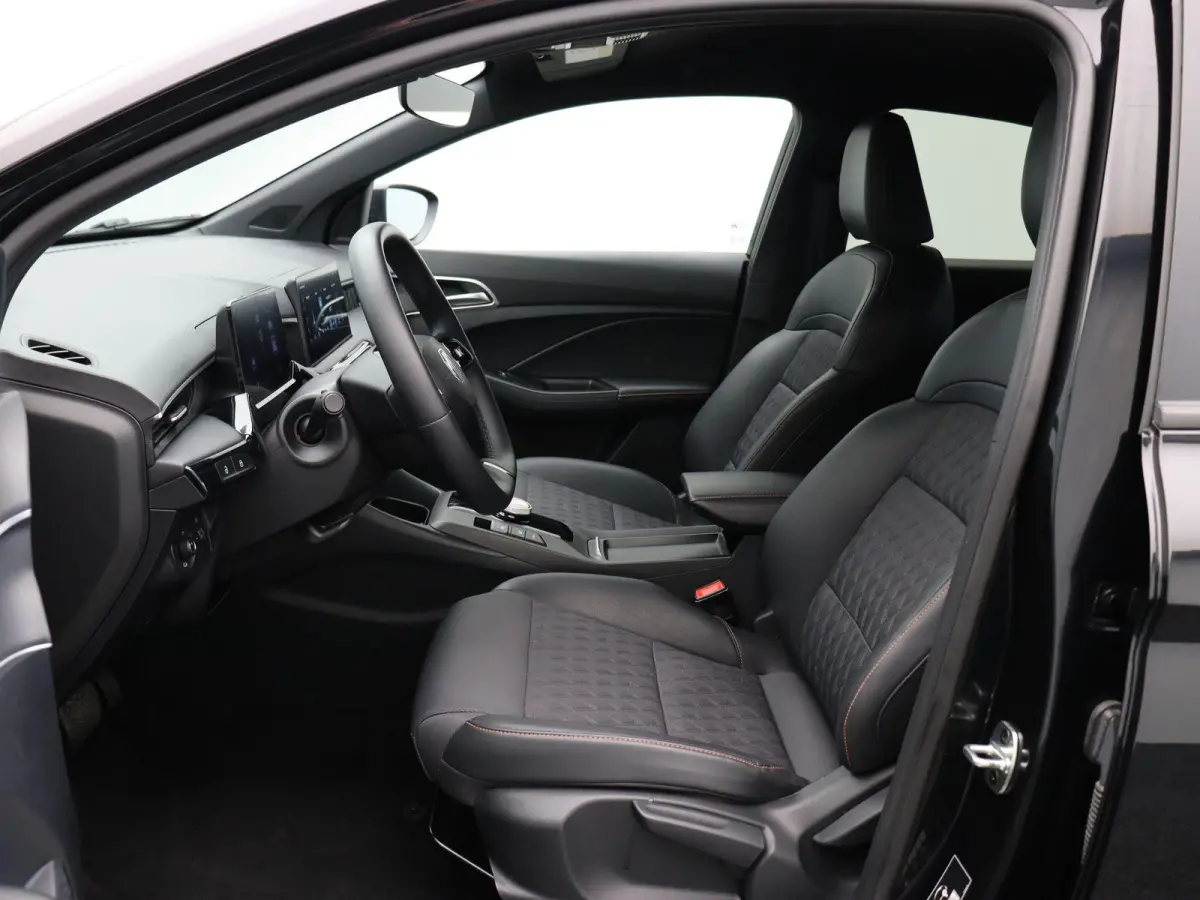 1.5 Luxury | Apple Carplay & Android Auto | Rondomzicht Camera | Stoel en Stuurwielverwarming |