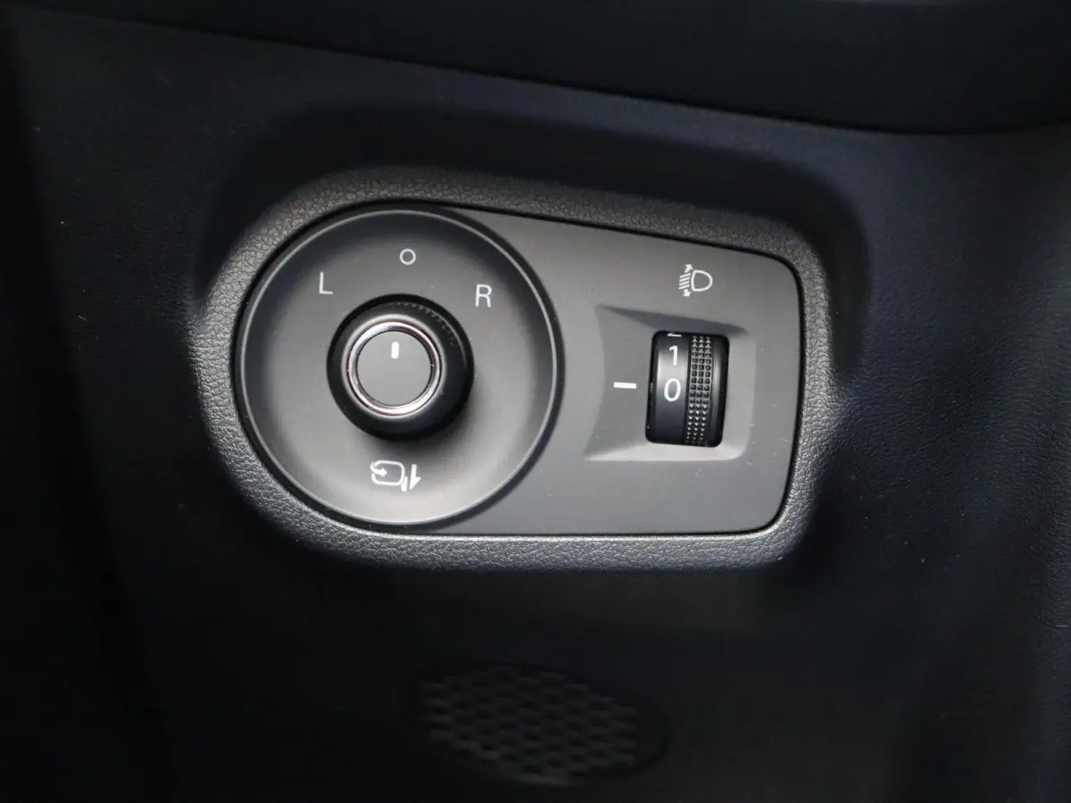 1.5 Luxury | Apple Carplay & Android Auto | Rondomzicht Camera | Stoel en Stuurwielverwarming |