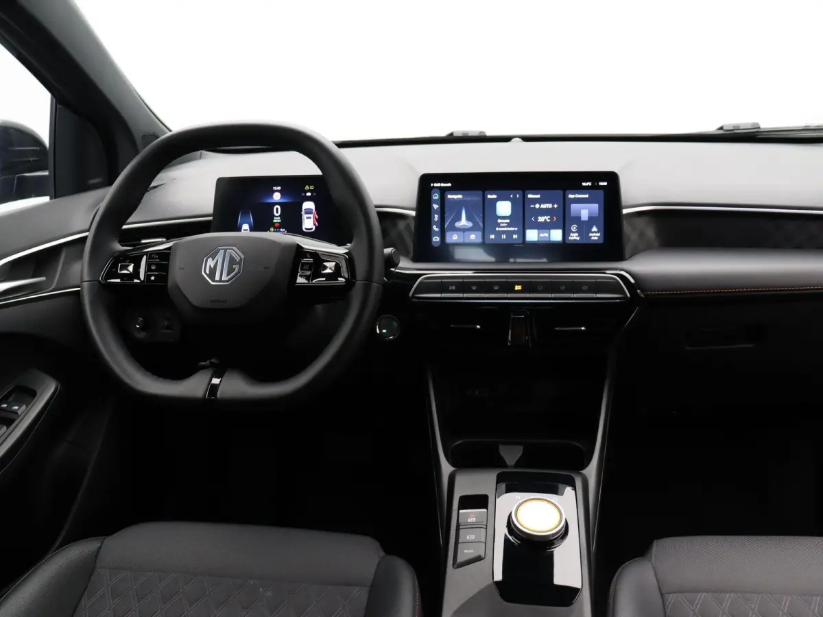 1.5 Luxury | Apple Carplay & Android Auto | Rondomzicht Camera | Stoel en Stuurwielverwarming |