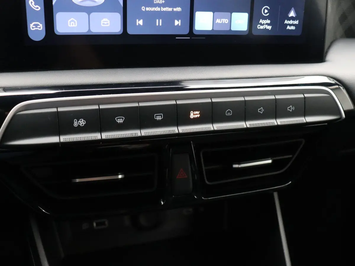 1.5 Luxury | Apple Carplay & Android Auto | Rondomzicht Camera | Stoel en Stuurwielverwarming |