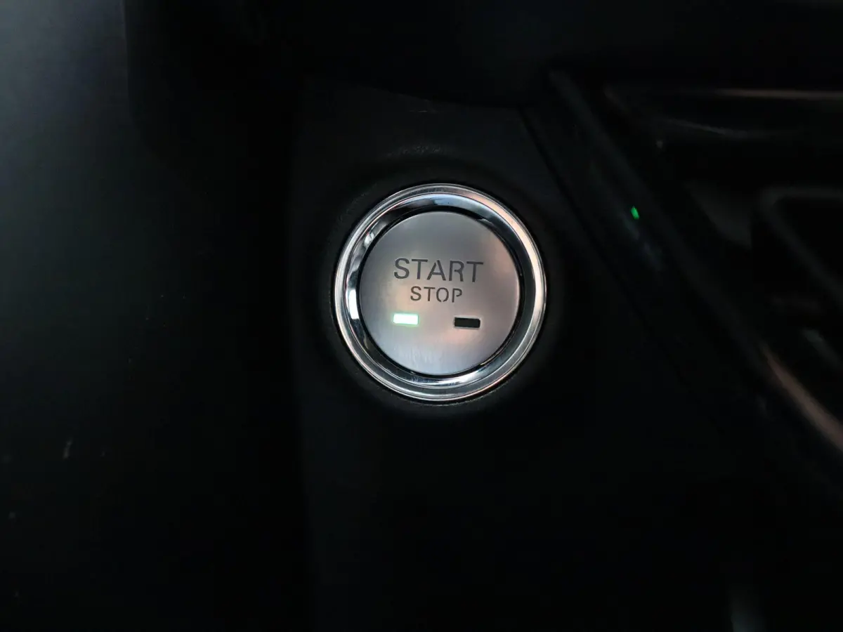1.5 Luxury | Apple Carplay & Android Auto | Rondomzicht Camera | Stoel en Stuurwielverwarming |