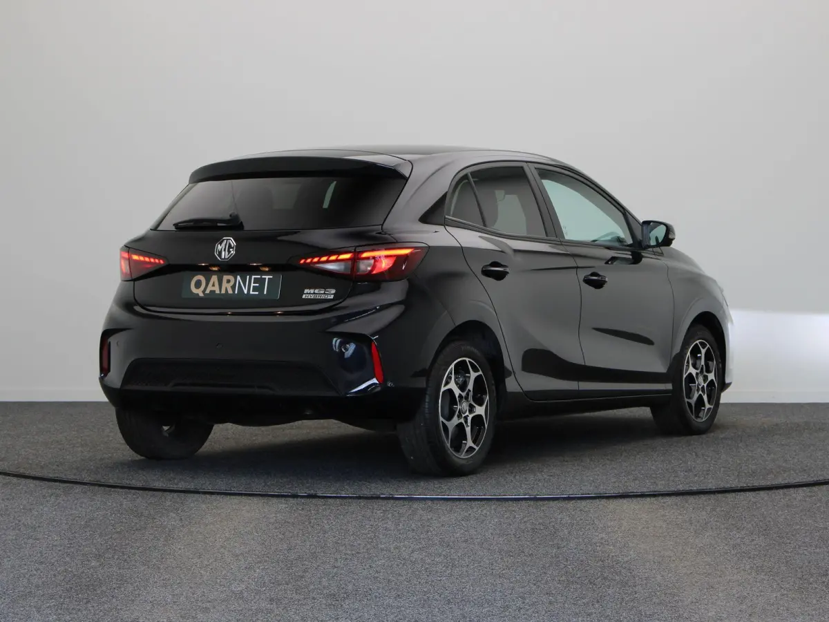 1.5 Luxury | Apple Carplay & Android Auto | Rondomzicht Camera | Stoel en Stuurwielverwarming |