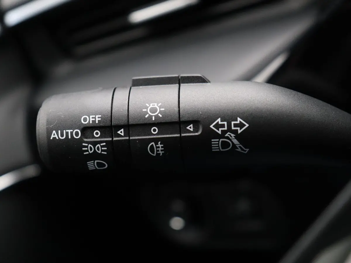 1.5 Luxury | Apple Carplay & Android Auto | Rondomzicht Camera | Stoel en Stuurwielverwarming |