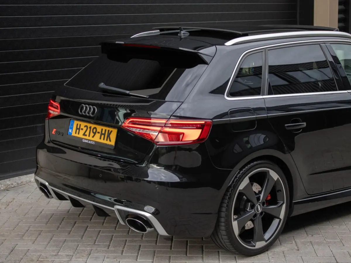 RS3 2.5 TFSI Quattro | PANO | LED | SCHAALSTOELEN | B&O | ROTOR | 5-CILINDER