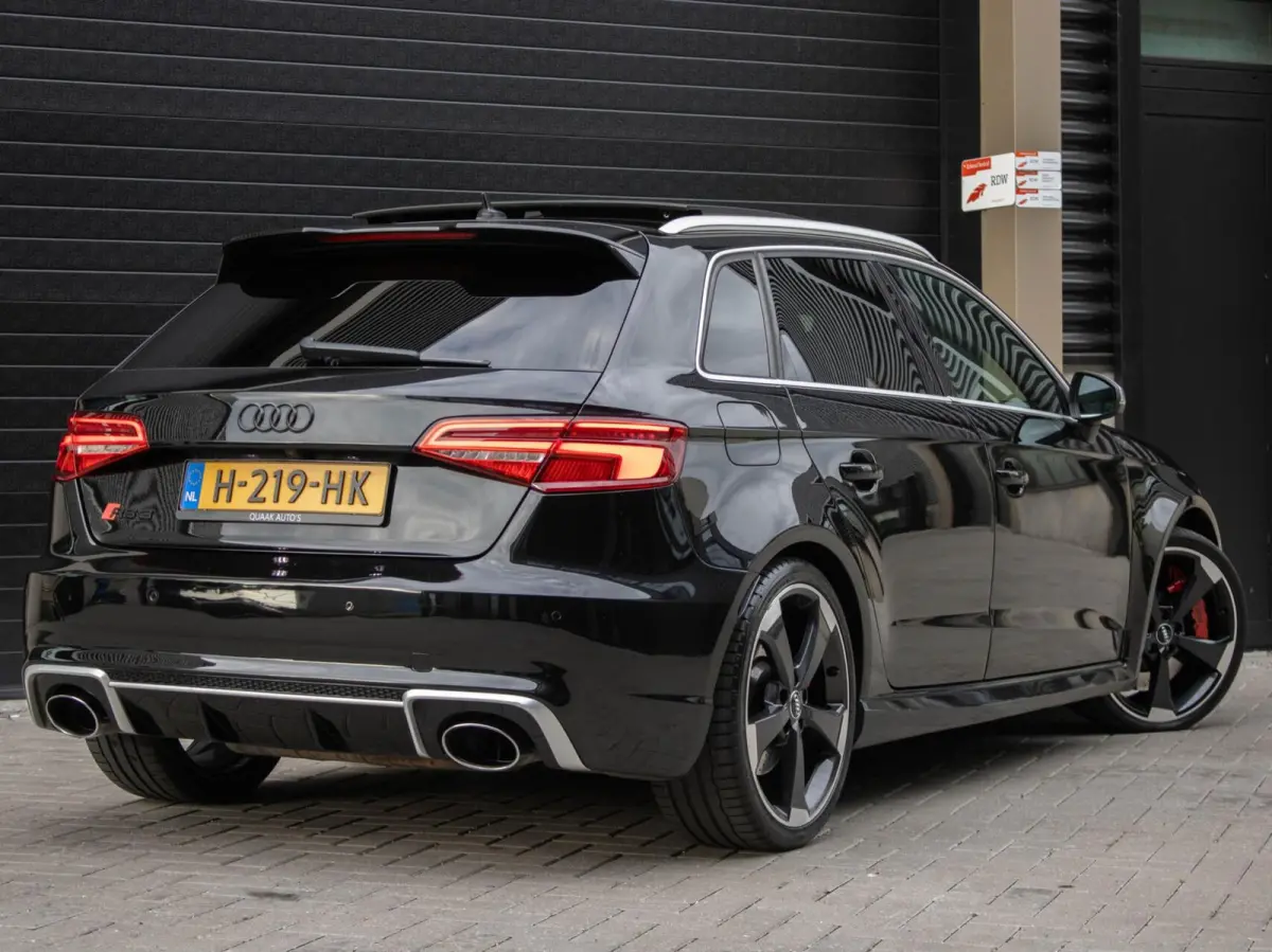RS3 2.5 TFSI Quattro | PANO | LED | SCHAALSTOELEN | B&O | ROTOR | 5-CILINDER