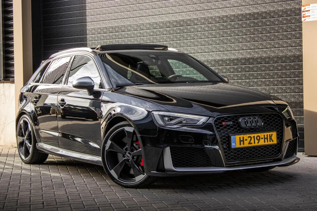 RS3 2.5 TFSI Quattro | PANO | LED | SCHAALSTOELEN | B&O | ROTOR | 5-CILINDER