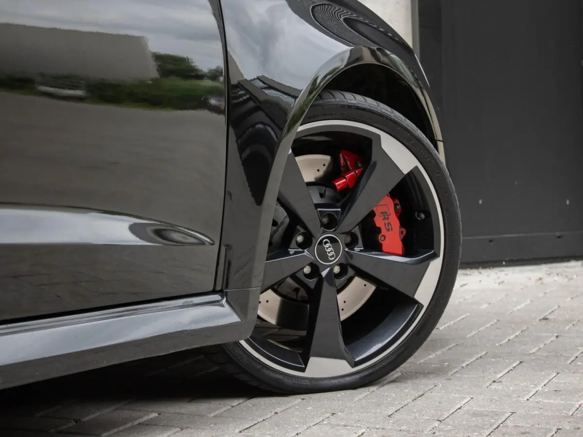 RS3 2.5 TFSI Quattro | PANO | LED | SCHAALSTOELEN | B&O | ROTOR | 5-CILINDER