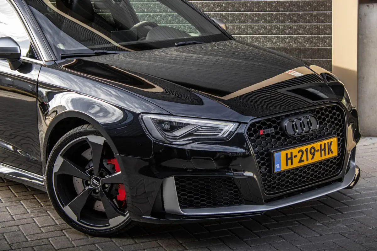 RS3 2.5 TFSI Quattro | PANO | LED | SCHAALSTOELEN | B&O | ROTOR | 5-CILINDER