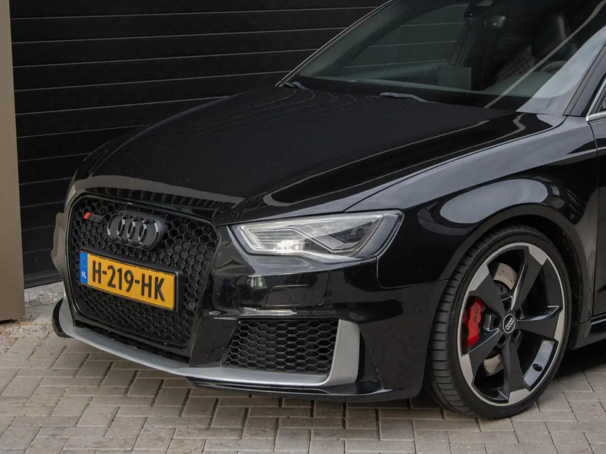 RS3 2.5 TFSI Quattro | PANO | LED | SCHAALSTOELEN | B&O | ROTOR | 5-CILINDER