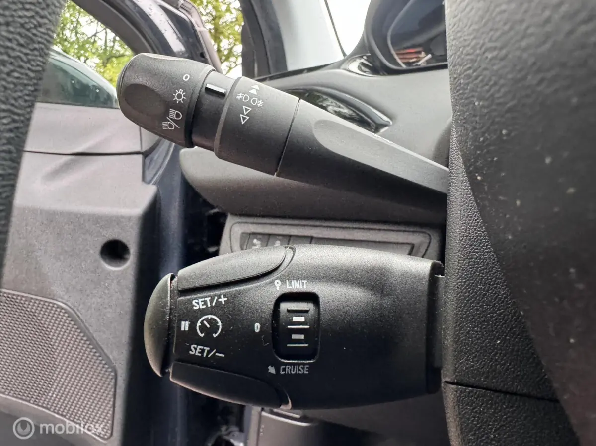 1.2 PureTech Blue Lion/NAP/APK/PDC/CARPLAY/NAVI/