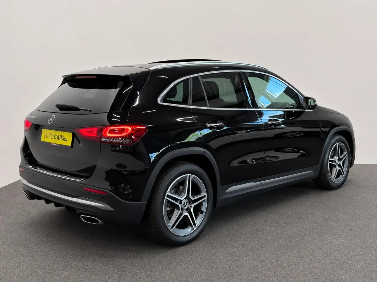 200 AMG Line Business Solution Automaat Panoramadak Camera Navigatie Stoelverwarming Ambient Lighting Carbon Interior Pack Keyles Entry