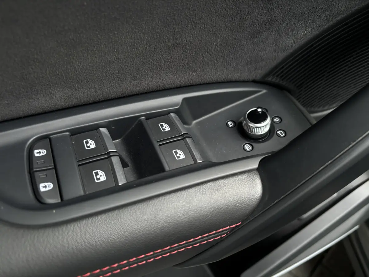 55 TFSI e S-line Luchtvering