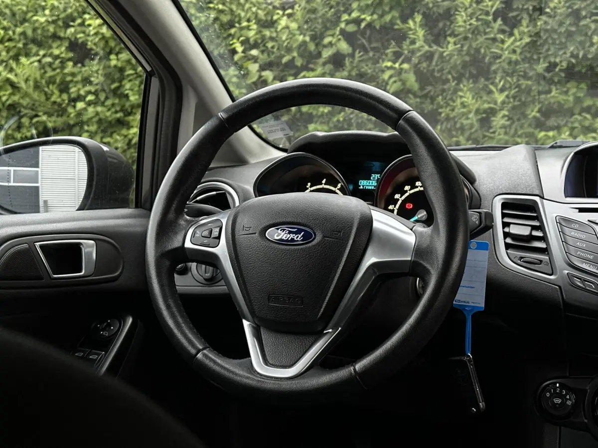 1.25 4-Cilinder, Park assist, Stoelverw, Airco