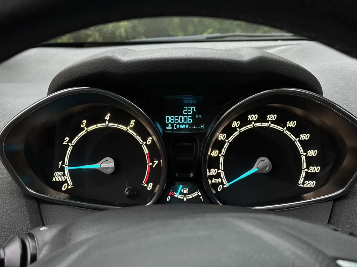 1.25 4-Cilinder, Park assist, Stoelverw, Airco