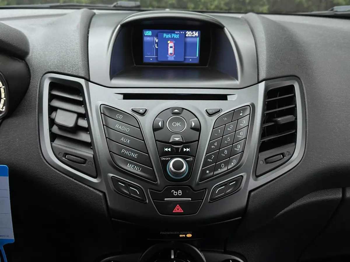 1.25 4-Cilinder, Park assist, Stoelverw, Airco