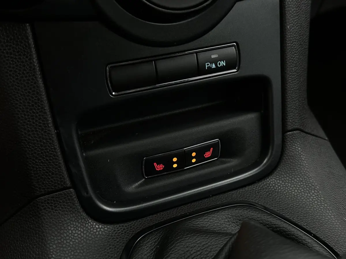 1.25 4-Cilinder, Park assist, Stoelverw, Airco