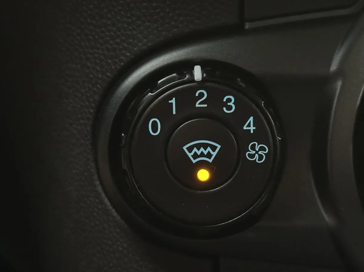 1.25 4-Cilinder, Park assist, Stoelverw, Airco