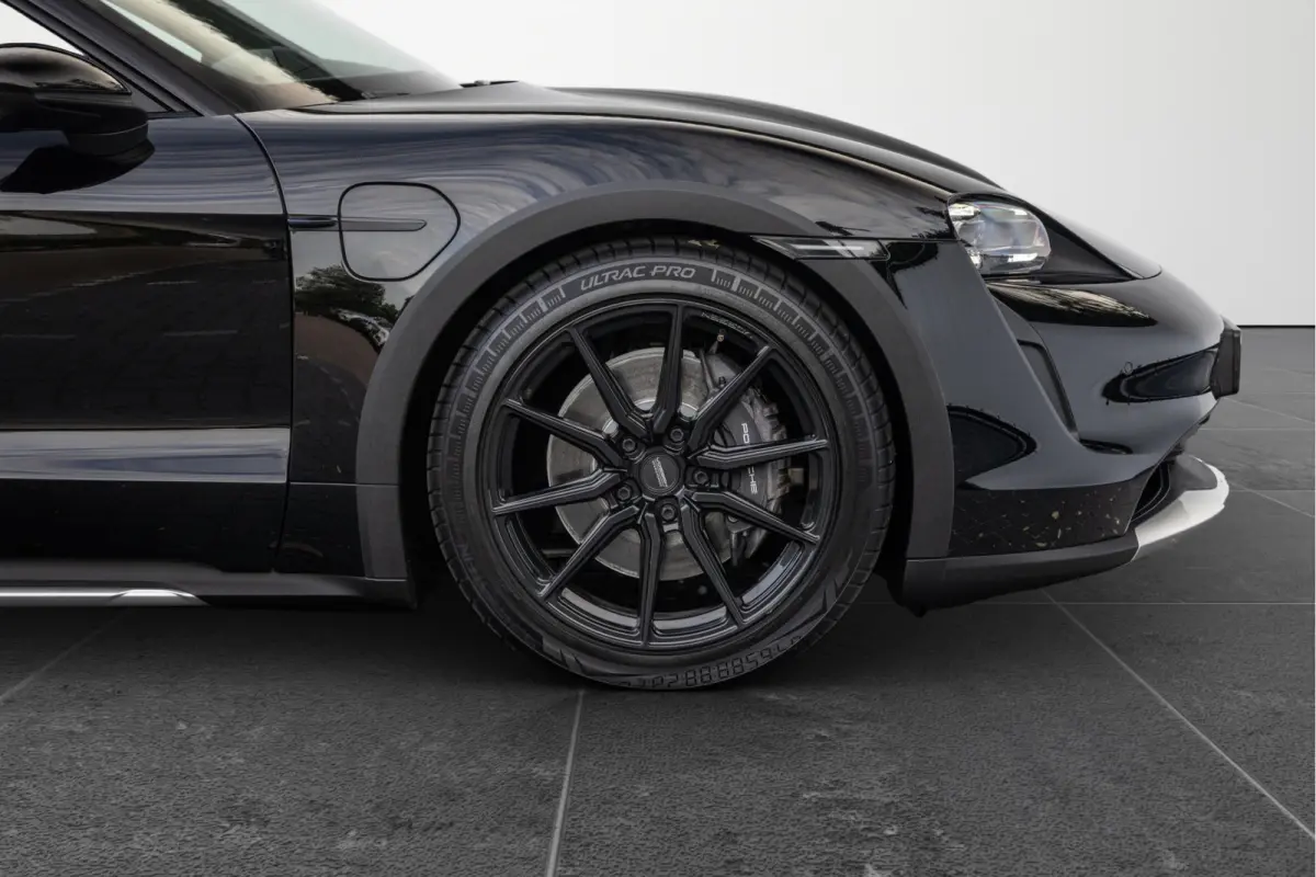 4 93 kWh Pano HuD PASM Bose 20'' Vossen Sport-Chrono