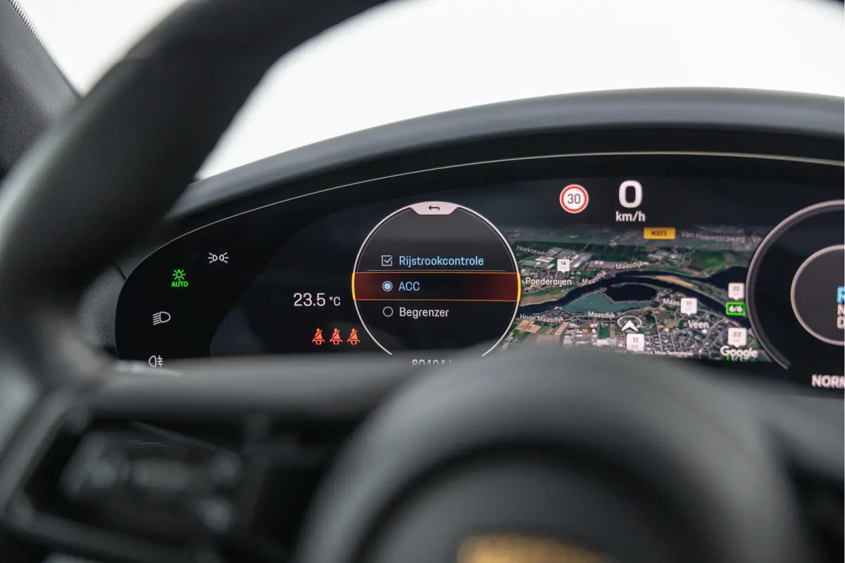 4 93 kWh Pano HuD PASM Bose 20'' Vossen Sport-Chrono