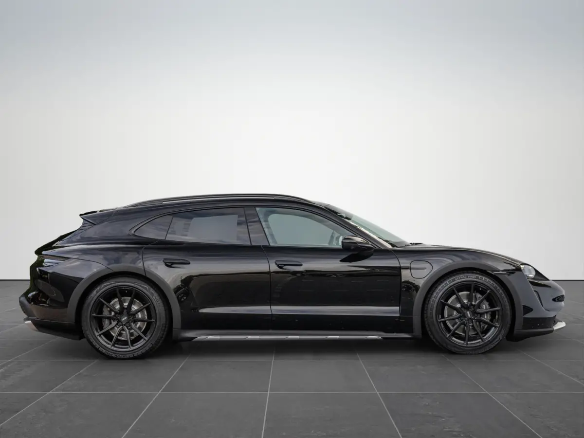 4 93 kWh Pano HuD PASM Bose 20'' Vossen Sport-Chrono