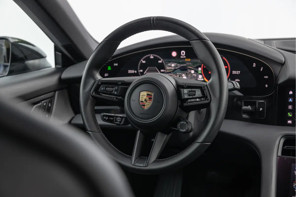 4 93 kWh Pano HuD PASM Bose 20'' Vossen Sport-Chrono