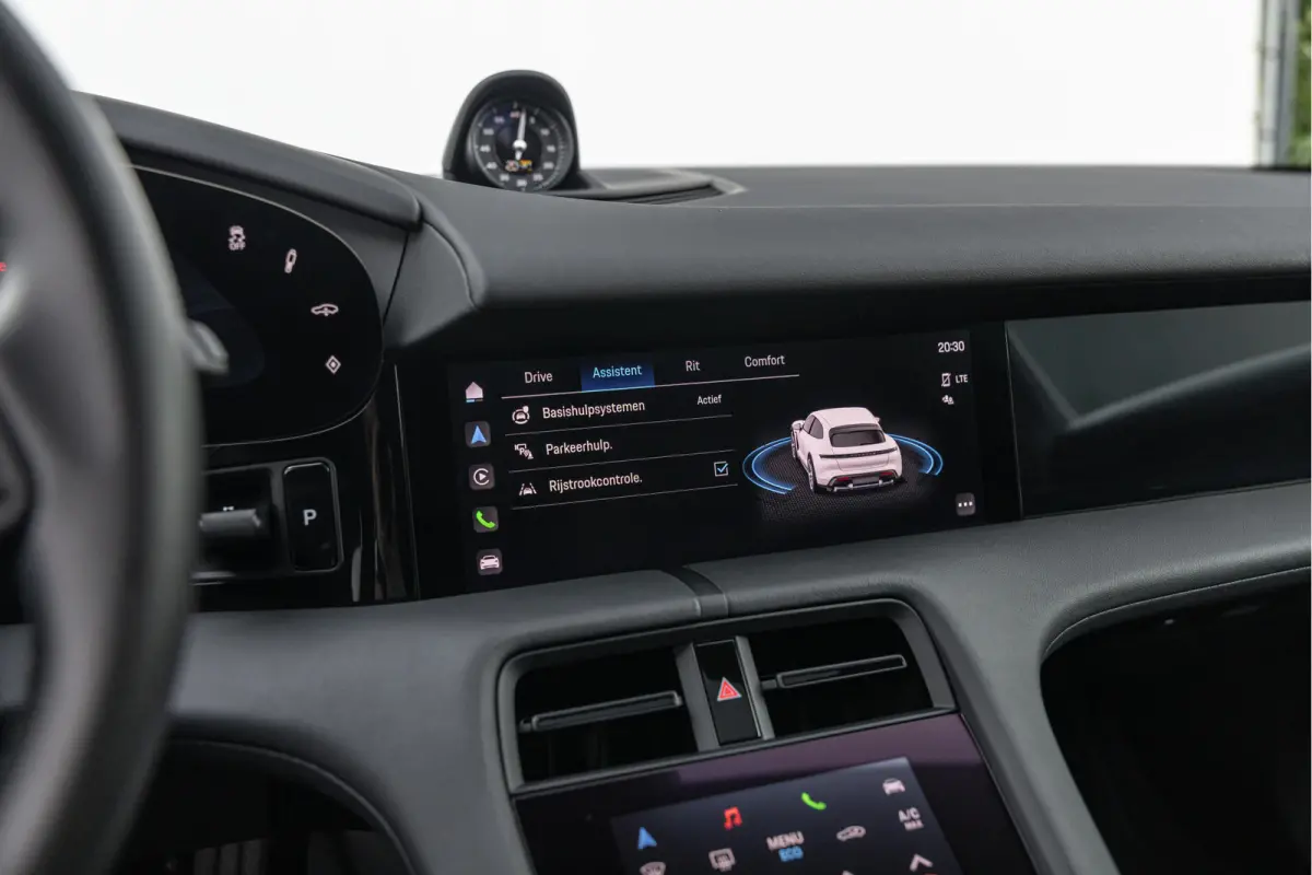 4 93 kWh Pano HuD PASM Bose 20'' Vossen Sport-Chrono