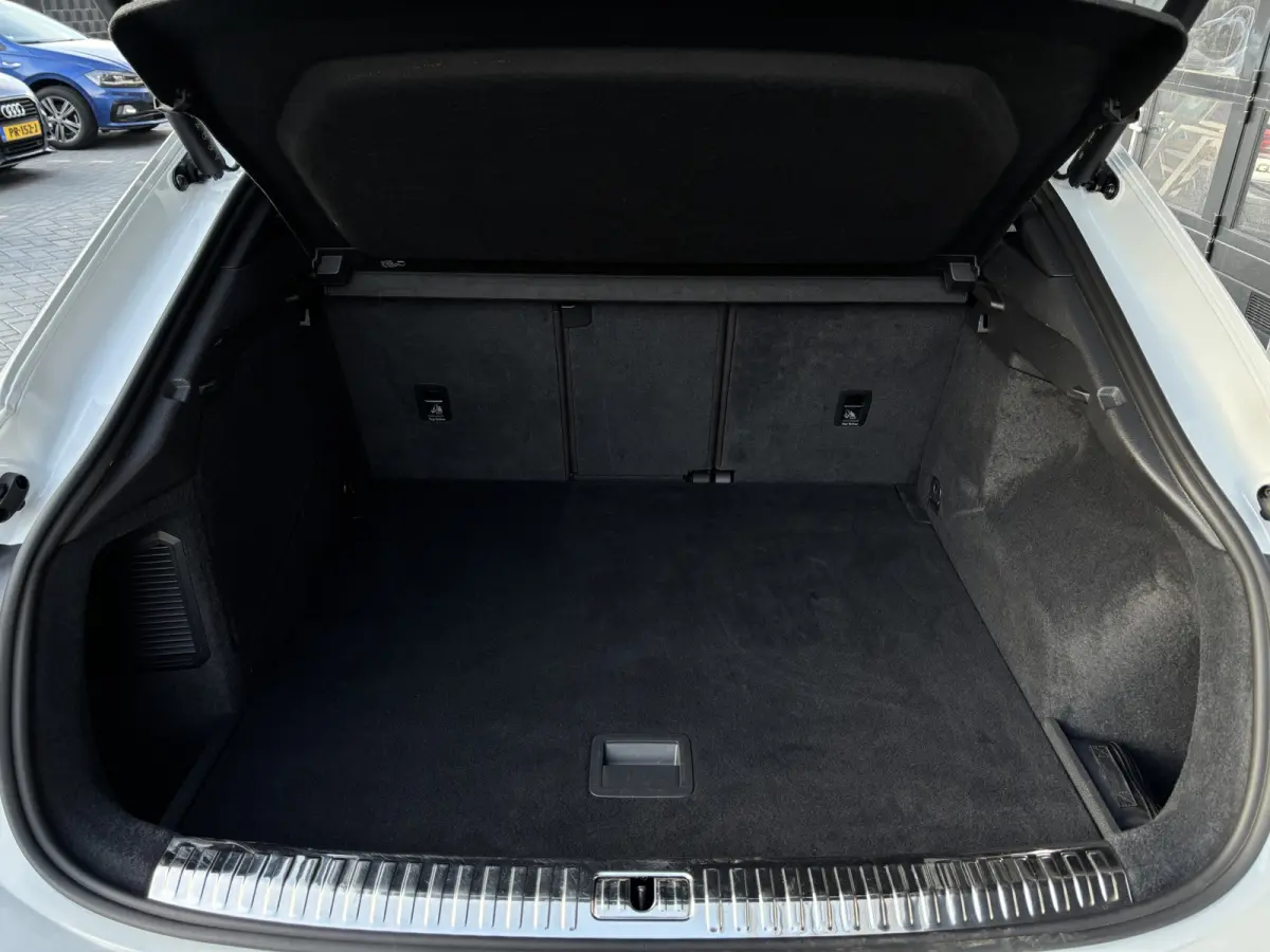 45 TFSIe S-line Matrix Pano Sonos Memory Seats
